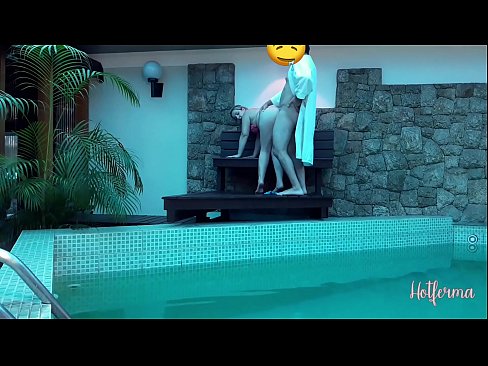 ❤️ Bos mengundang pelayan ke kolam renang, tetapi tidak bisa menahan panas ️❌ Super porno di id.sexuria-net.ru ️
