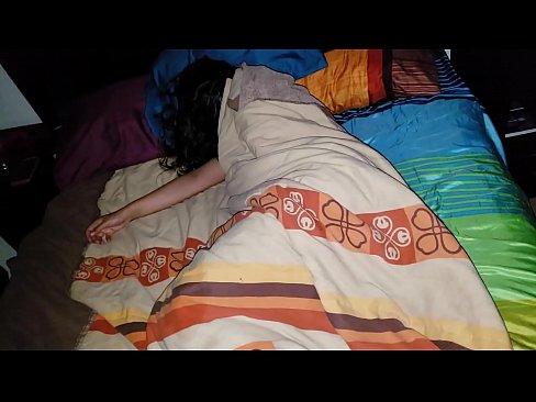 ❤️ Anak tiri memarahi ibu tirinya yang masih muda saat dia tidur. ️❌ Super porno di id.sexuria-net.ru ️